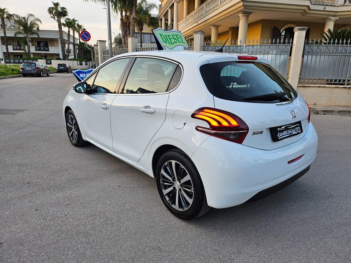Peugeot 208 100 5 porte Allure (7)