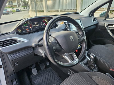 Peugeot 208 100 5 porte Allure (9)
