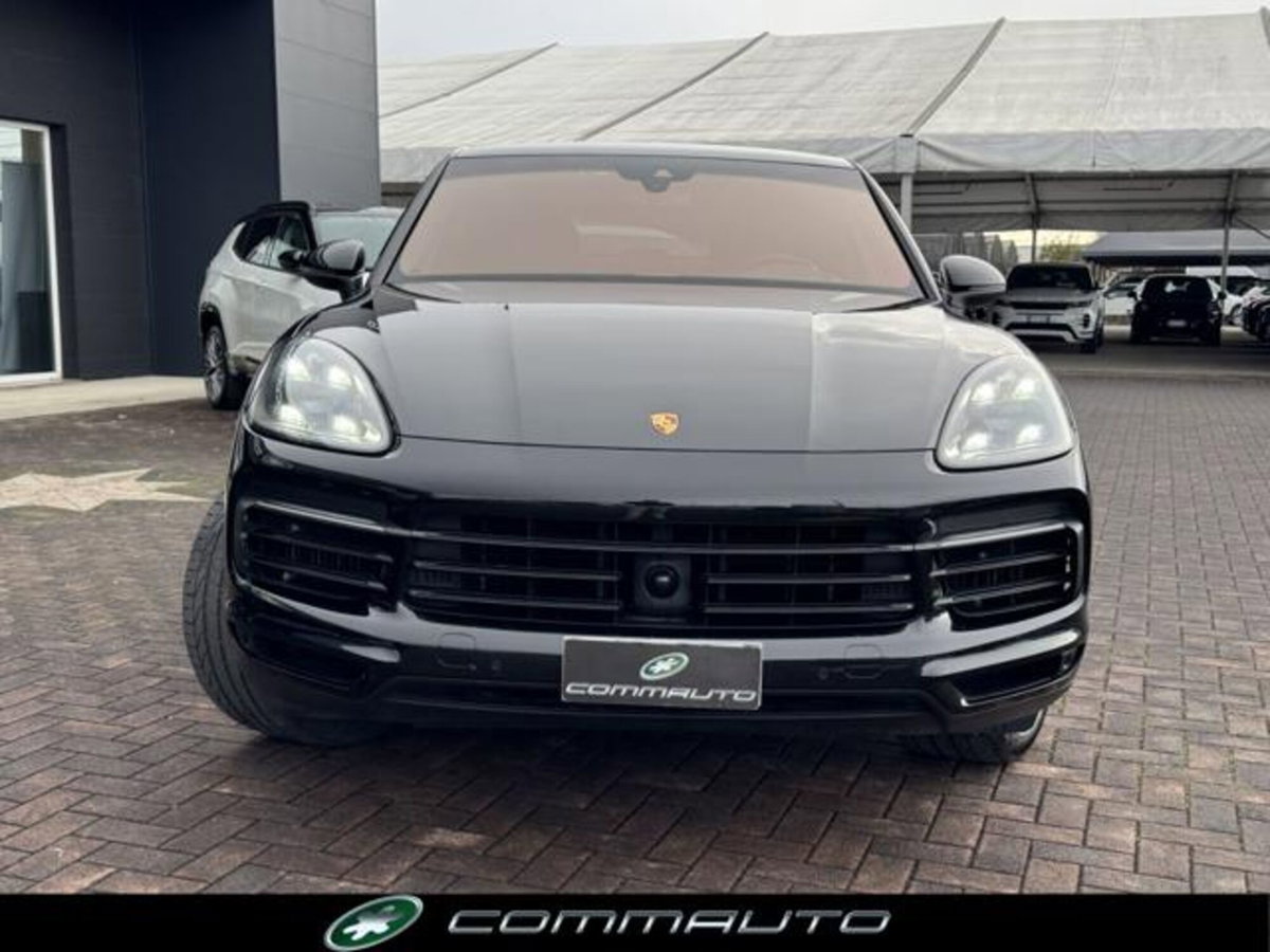 Porsche Cayenne Coupé 3.0 V6 (2)