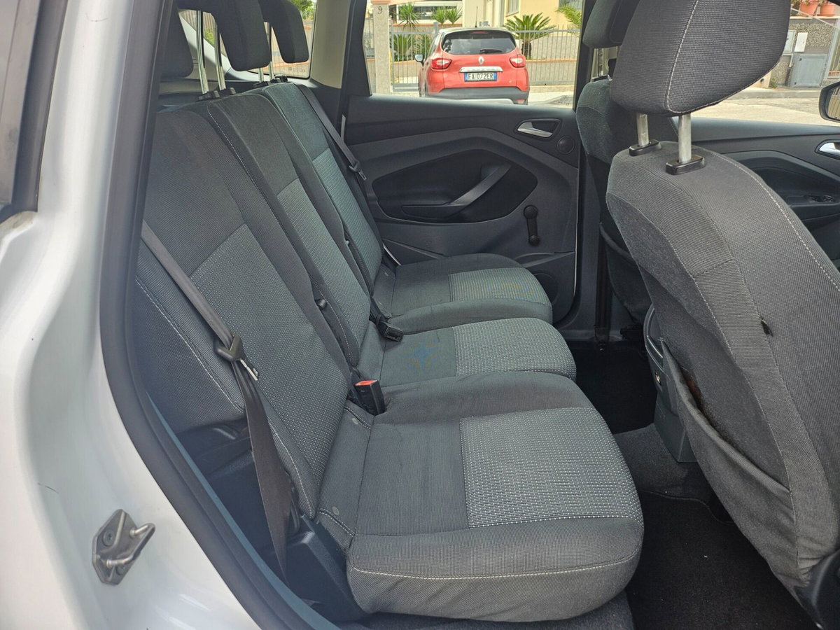 Ford C-Max 1.6 TDCi 115CV Plus (15)