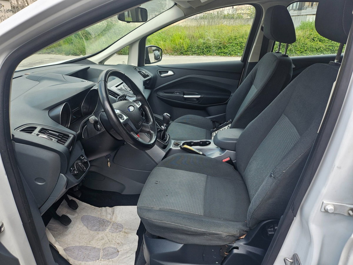 Ford C-Max 1.6 TDCi 115CV Plus (8)