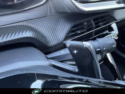 Peugeot 2008 PureTech 130 S&S EAT8 Allure (15)