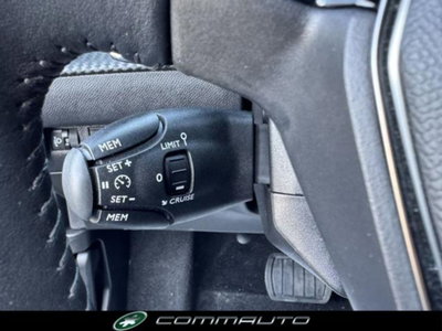 Peugeot 2008 PureTech 130 S&S EAT8 Allure (17)