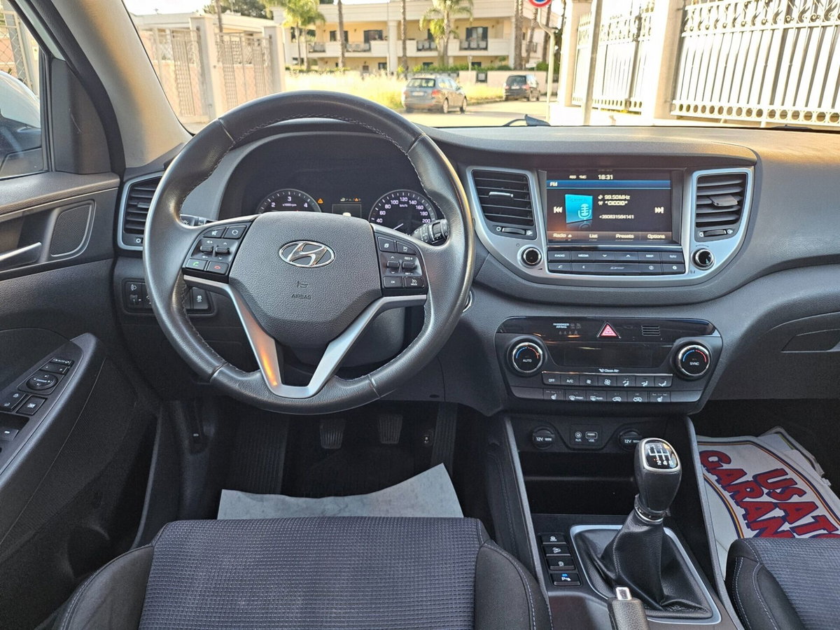 Hyundai Tucson 1.7 CRDi XPossible (10)