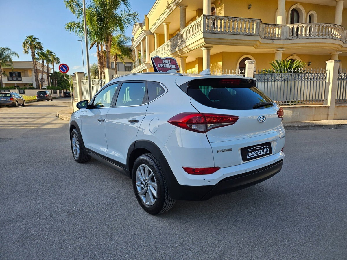 Hyundai Tucson 1.7 CRDi XPossible (4)