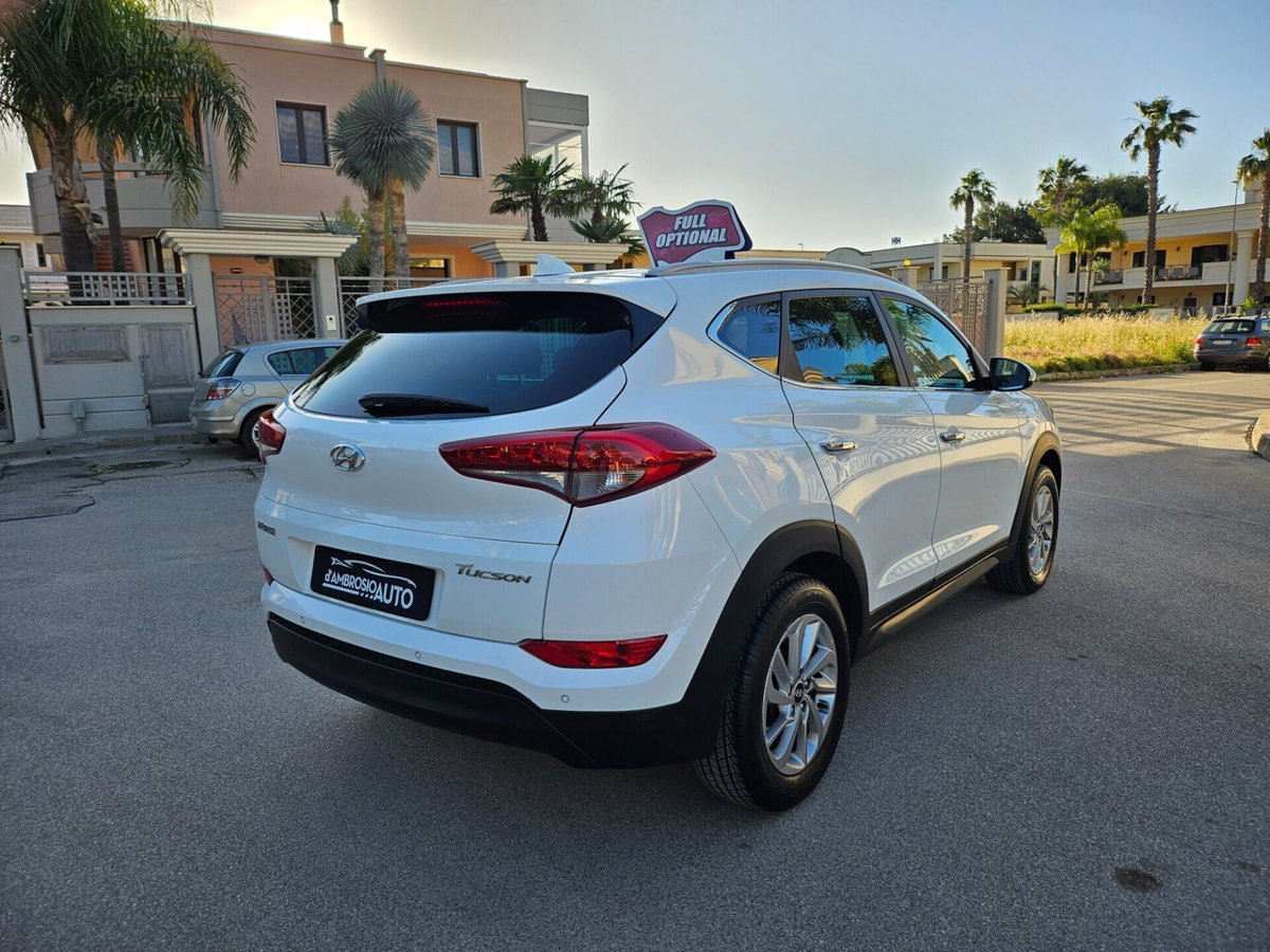 Hyundai Tucson 1.7 CRDi XPossible (6)