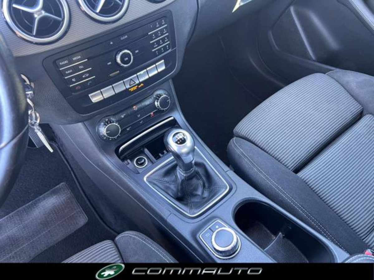 Mercedes-Benz Classe B 180 d Executive (15)