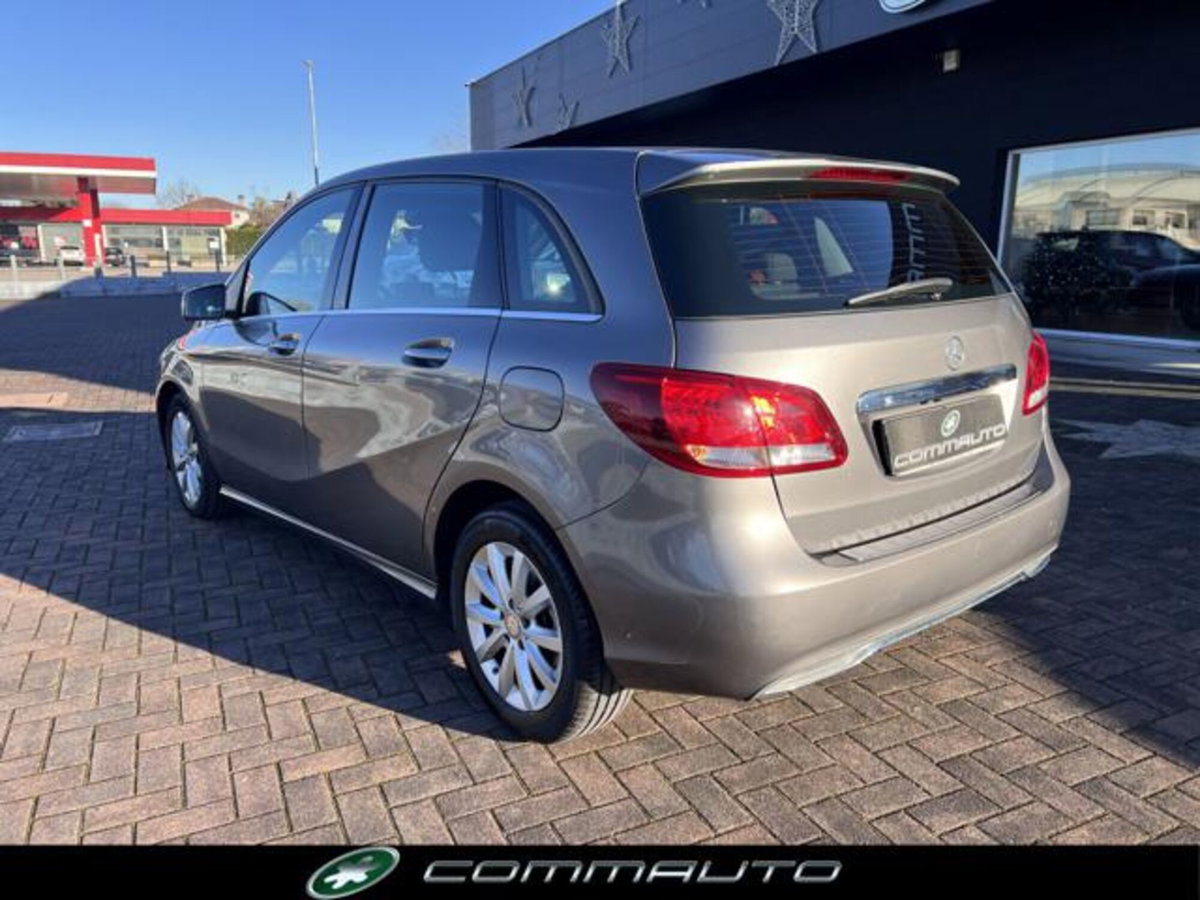 Mercedes-Benz Classe B 180 d Executive (2)