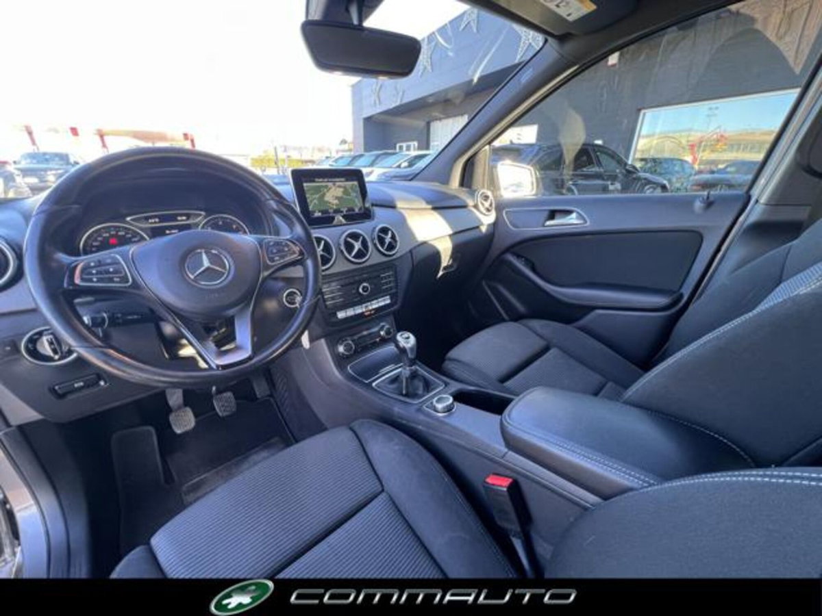 Mercedes-Benz Classe B 180 d Executive (20)