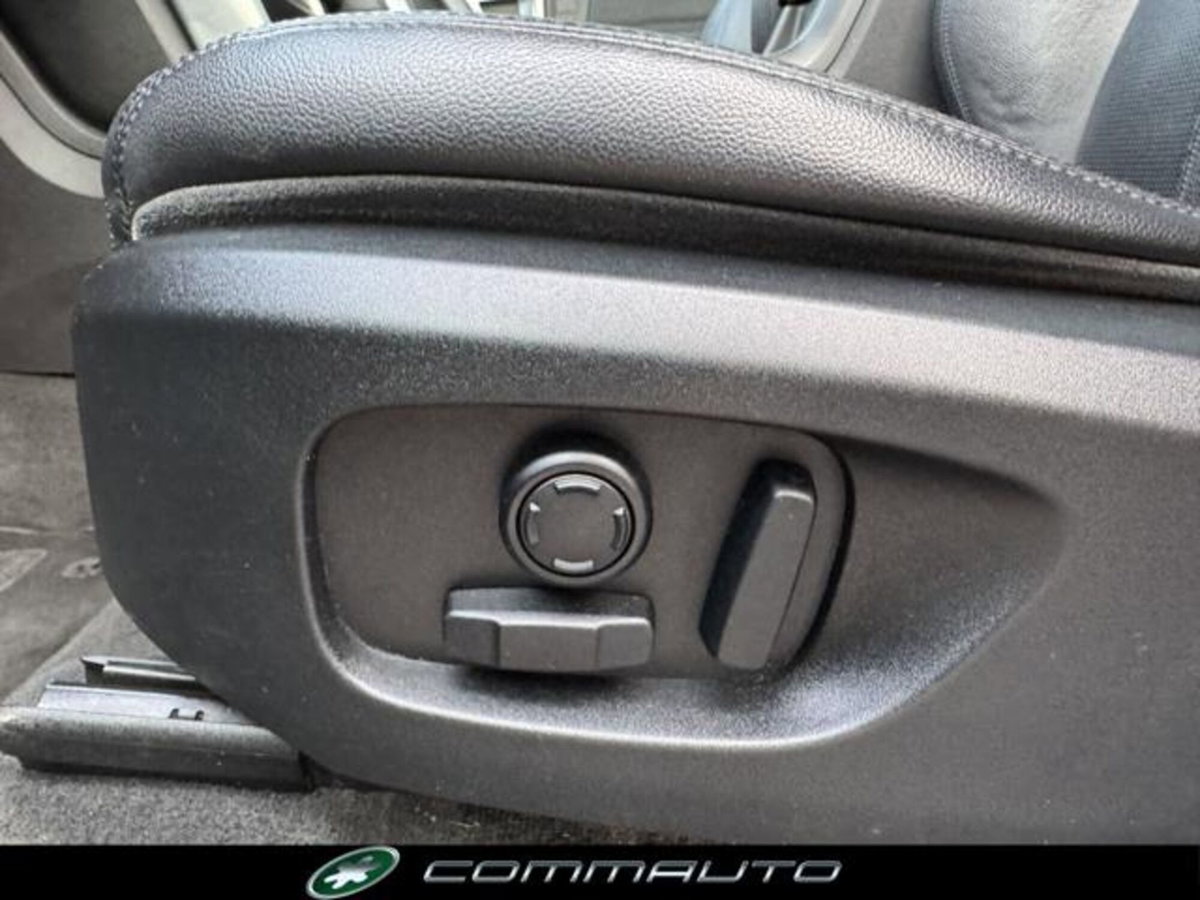 Land Rover Discovery Sport 2.0 TD4 180 CV AWD Auto HSE (13)