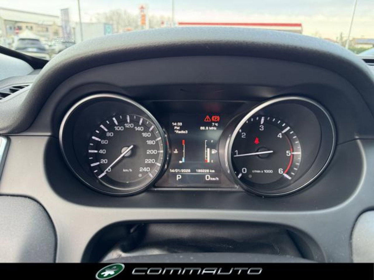 Land Rover Discovery Sport 2.0 TD4 180 CV AWD Auto HSE (16)