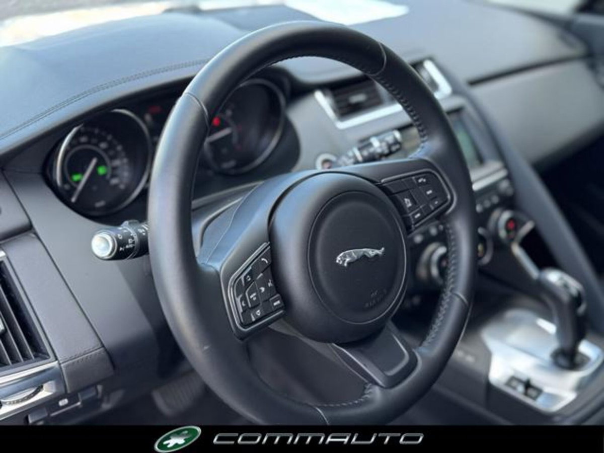 Jaguar E-Pace 2.0D 150 CV AWD aut. R-Dynamic S (14)