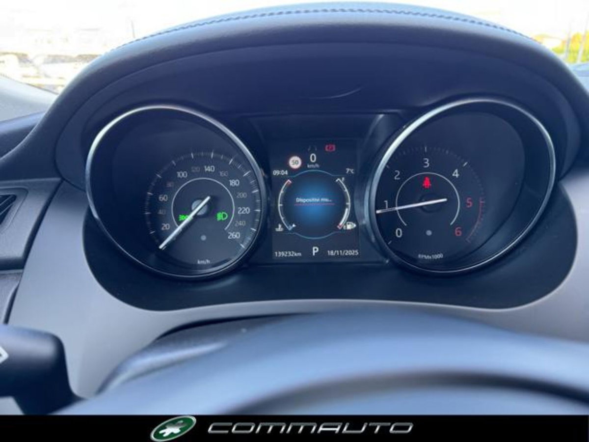 Jaguar E-Pace 2.0D 150 CV AWD aut. R-Dynamic S (17)