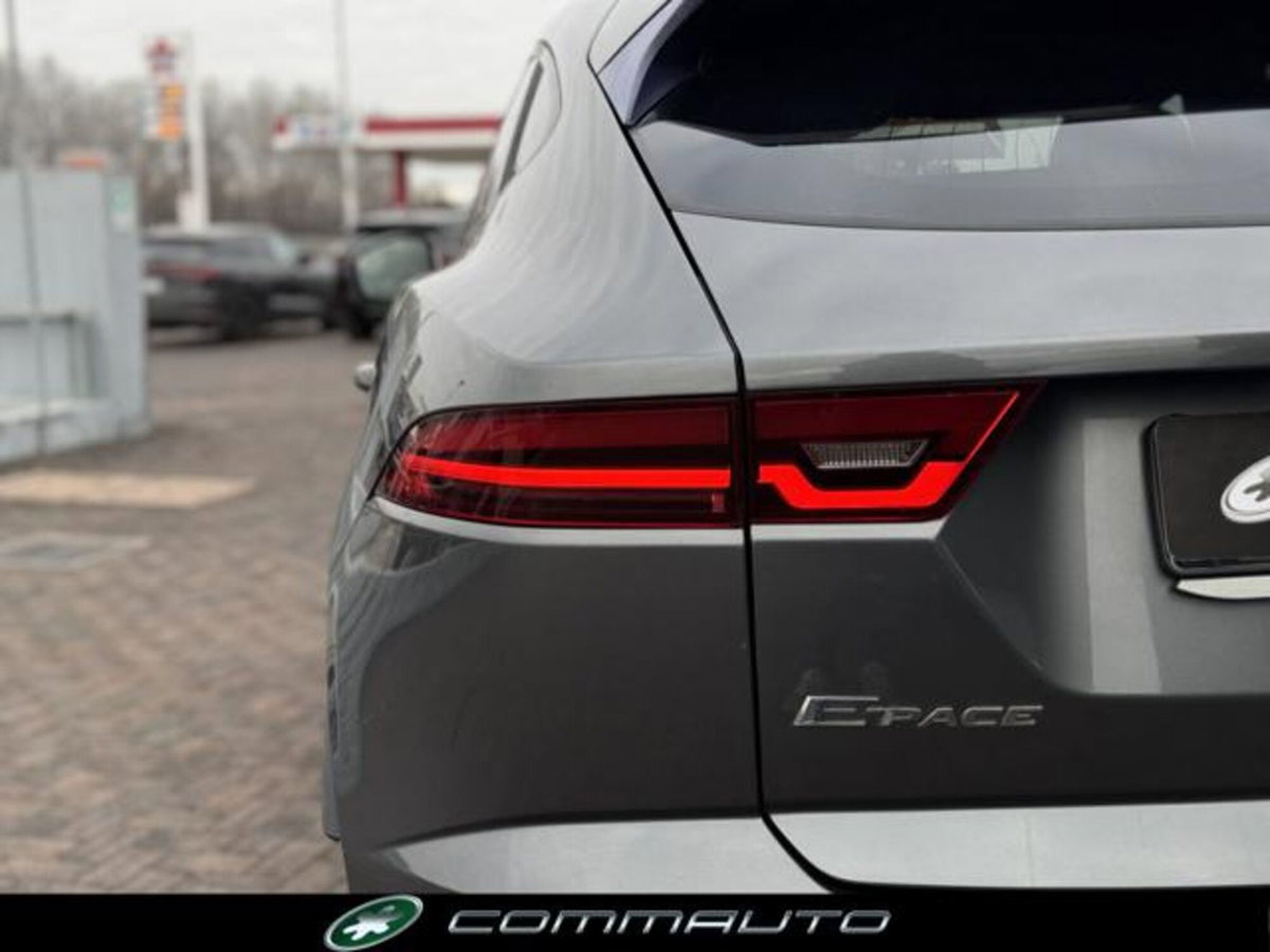 Jaguar E-Pace 2.0D 150 CV AWD aut. R-Dynamic S (10)
