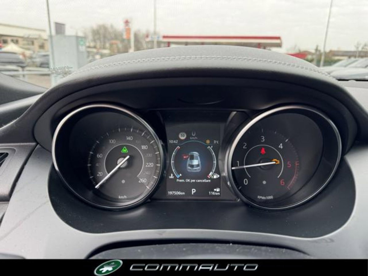 Jaguar E-Pace 2.0D 150 CV AWD aut. R-Dynamic S (16)
