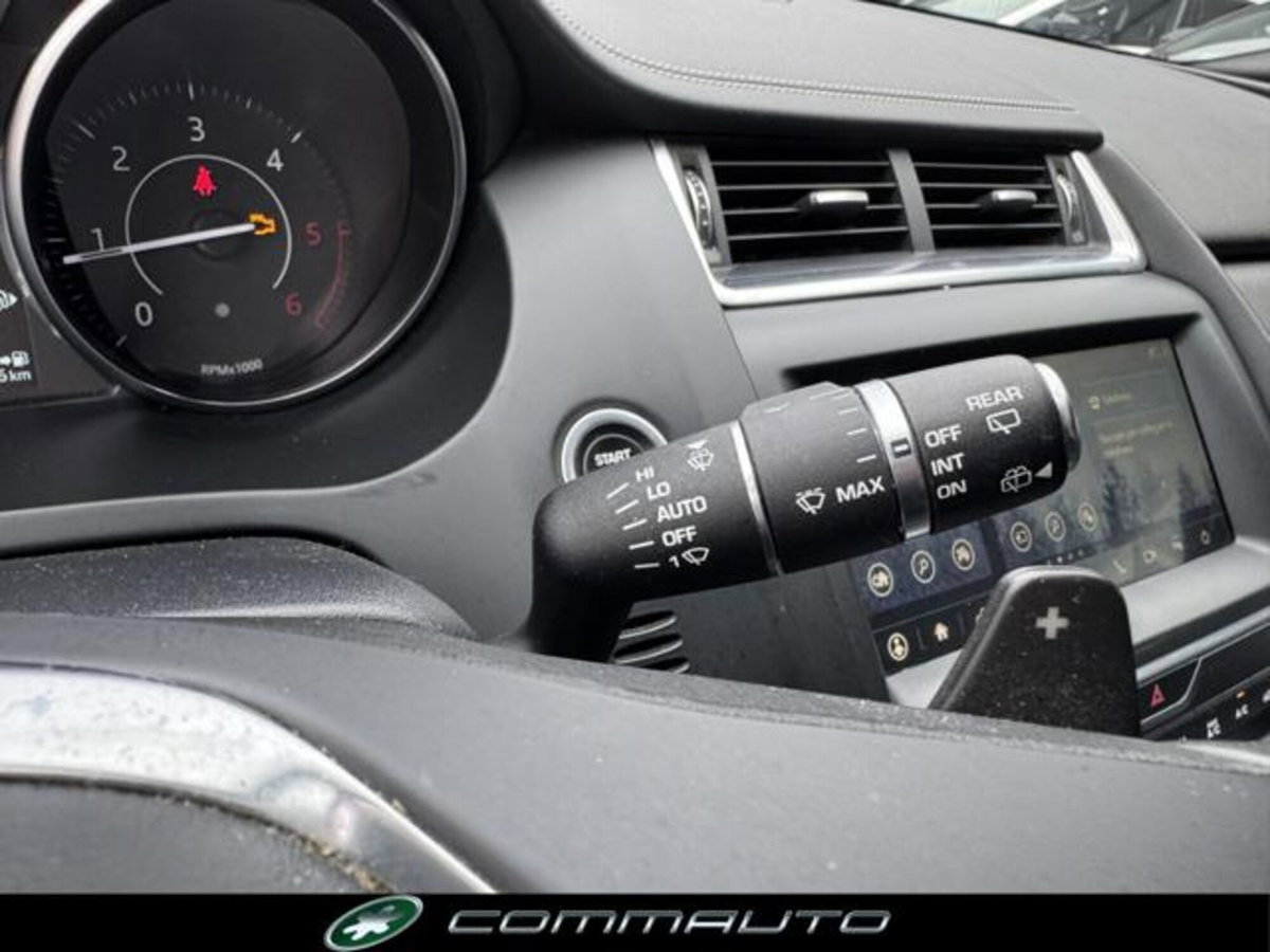 Jaguar E-Pace 2.0D 150 CV AWD aut. R-Dynamic S (18)