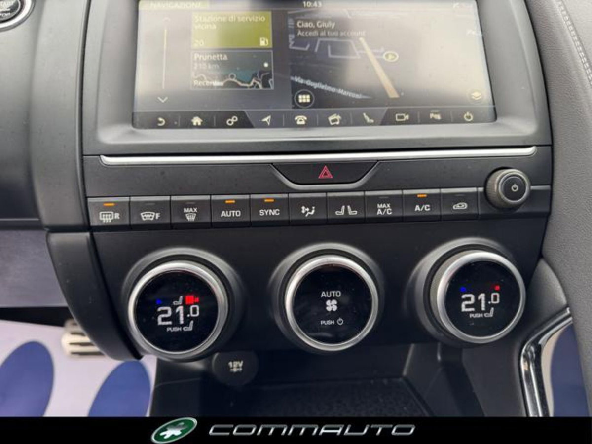 Jaguar E-Pace 2.0D 150 CV AWD aut. R-Dynamic S (20)