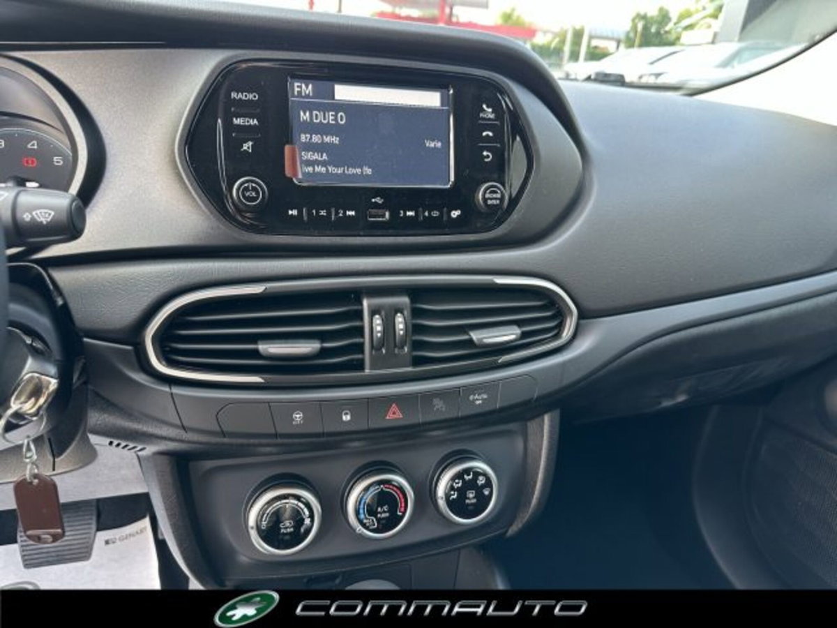 Fiat Tipo Tipo 5p 1.5 t4 hybrid Cross 130cv dct (8)
