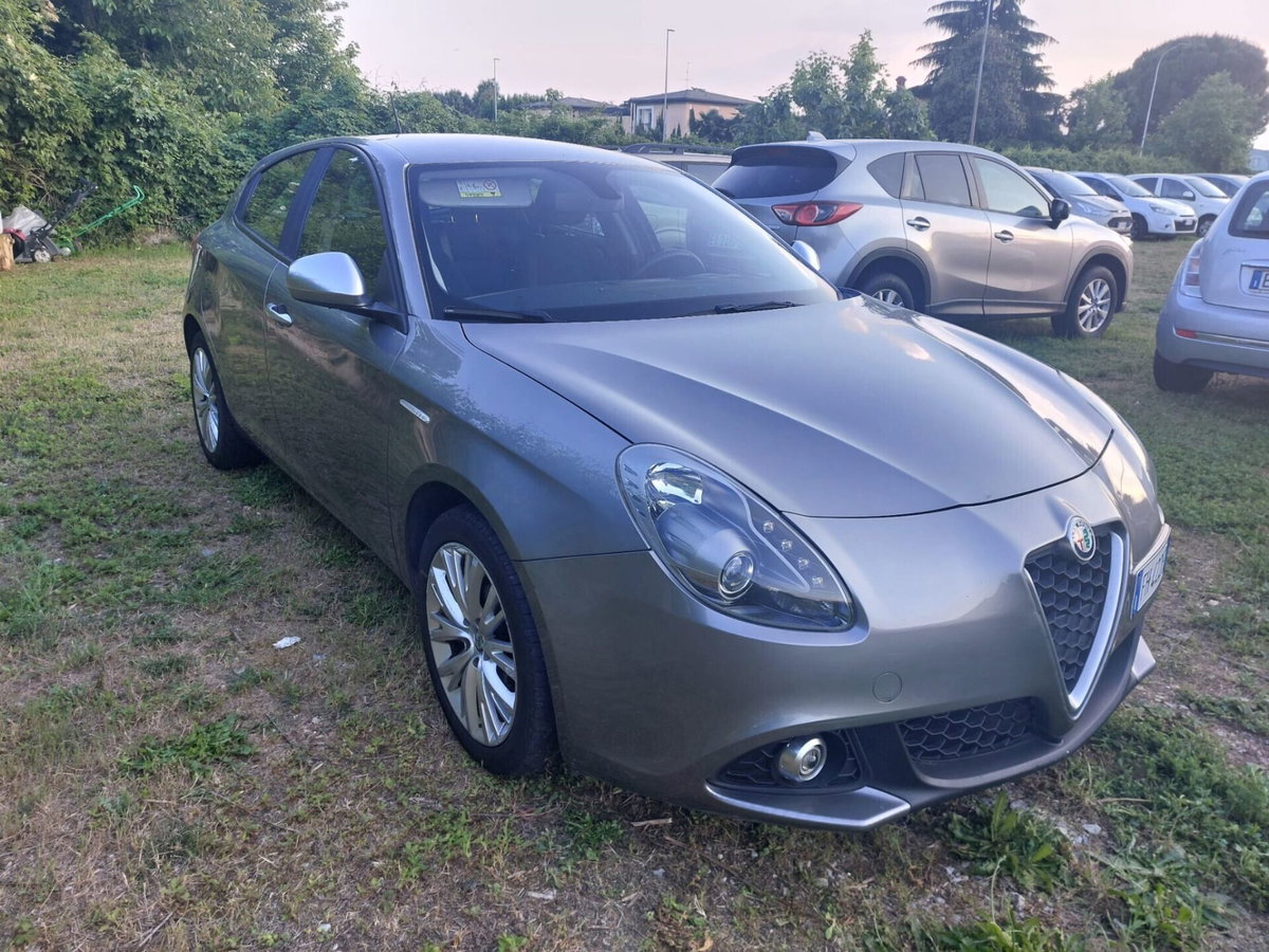 Alfa Romeo Giulietta 1.6 JTDm Super 120cv (2)