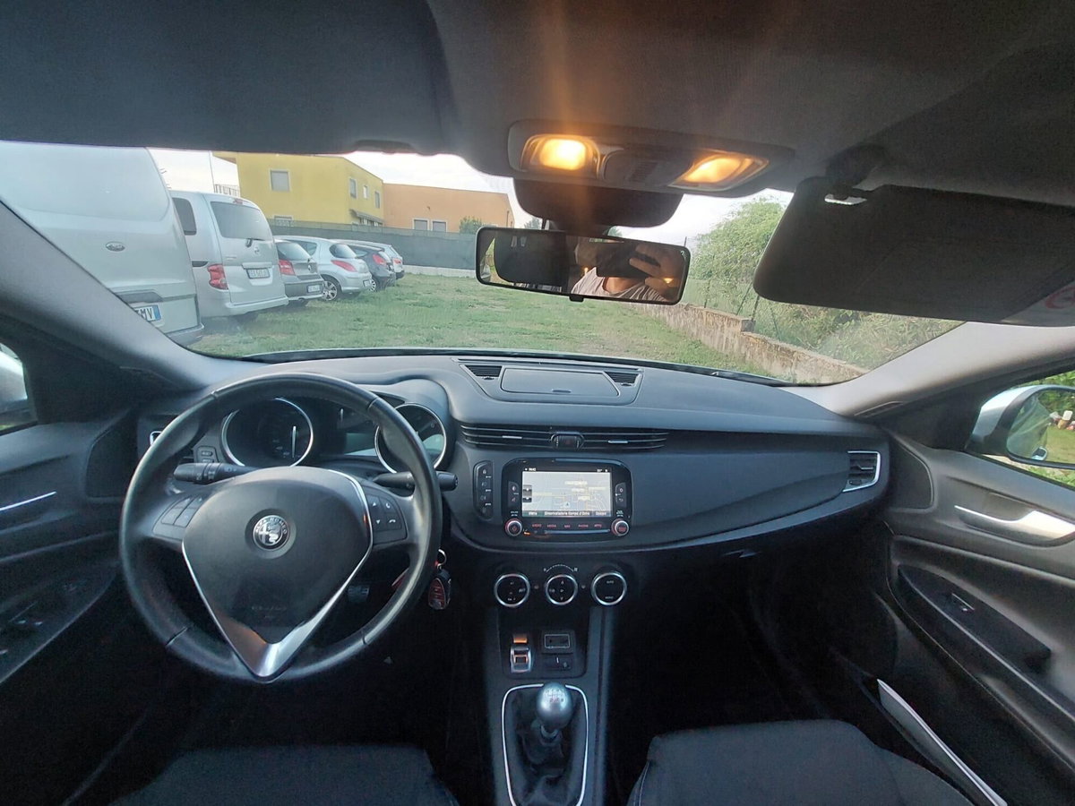 Alfa Romeo Giulietta 1.6 JTDm Super 120cv (20)