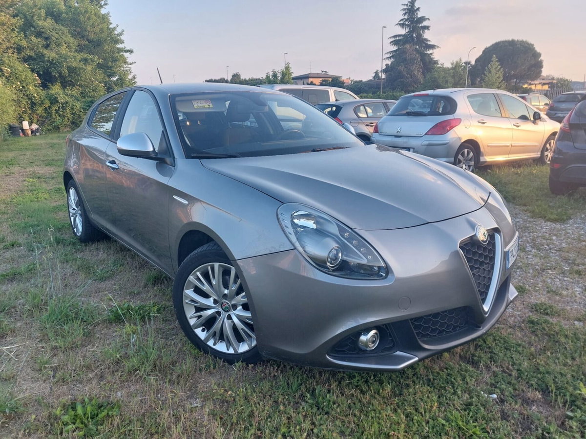 Alfa Romeo Giulietta 1.6 JTDm Super 120cv (6)