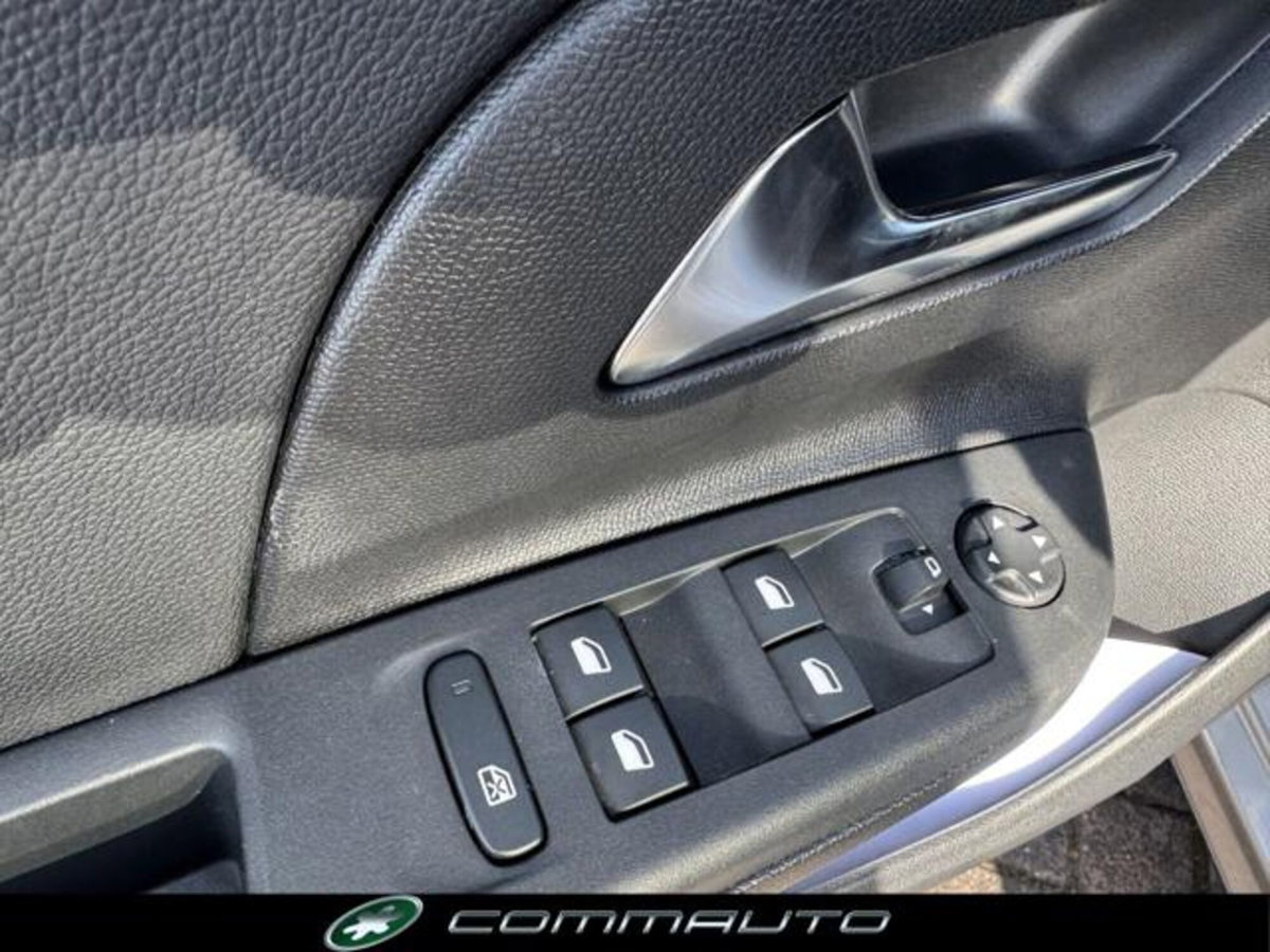 Opel Corsa 1.2 100 CV GS Line (11)