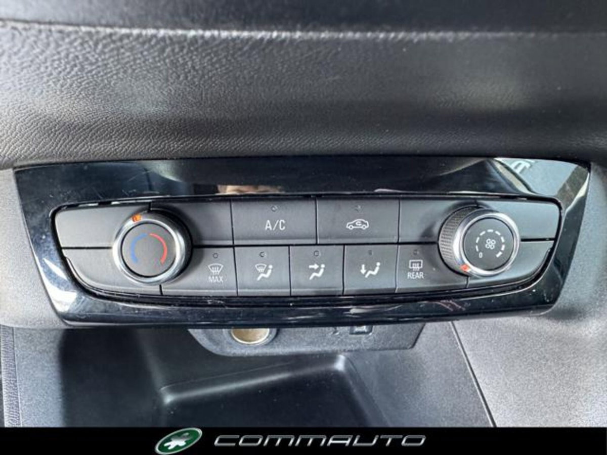 Opel Corsa 1.2 100 CV GS Line (20)