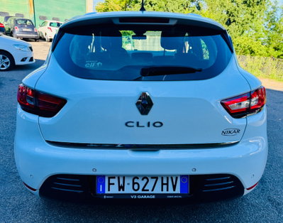 Renault Clio Sporter dCi 8V 75 CV Moschino Intens (8)