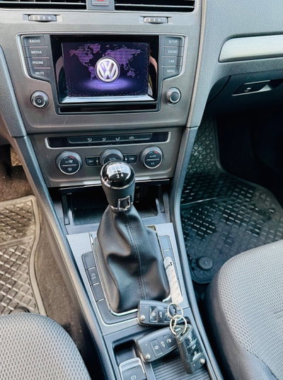 Volkswagen Golf 1.6 TDI 5p. Trendline BlueMotion Technology (11)