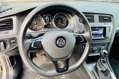 Volkswagen Golf 1.6 TDI 5p. Trendline BlueMotion Technology (14)