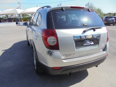 Chevrolet Captiva 2.0 VCDi LTX (13)