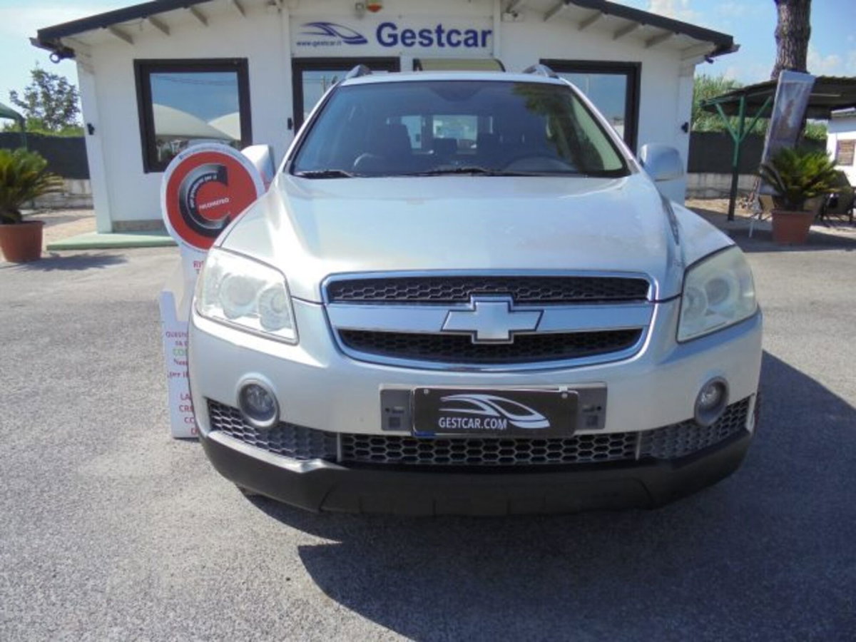 Chevrolet Captiva 2.0 VCDi LTX (4)