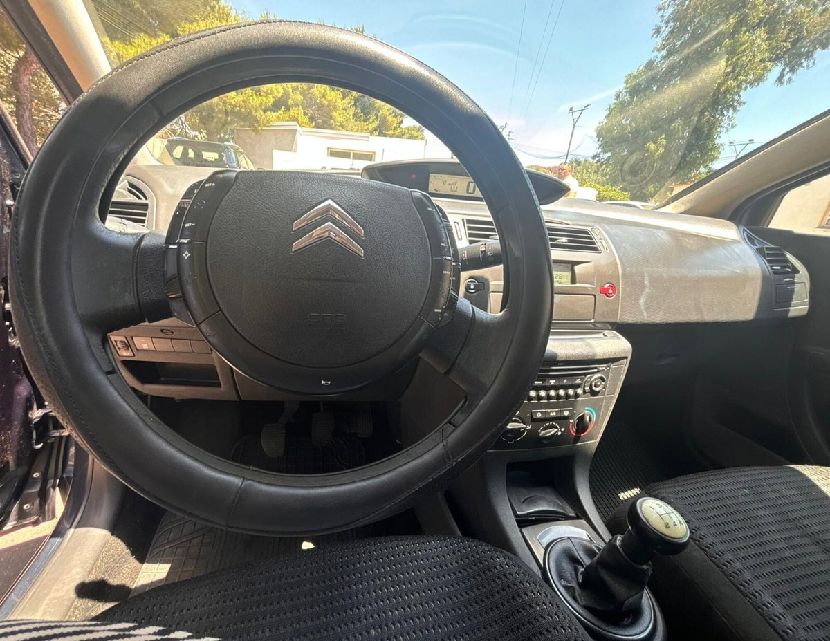 Citroen C4 1.6 HDi 90CV airdream VTR (14)