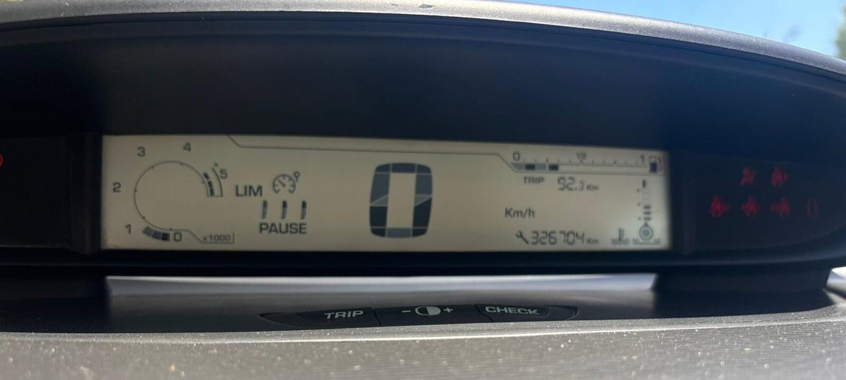 Citroen C4 1.6 HDi 90CV airdream VTR (15)