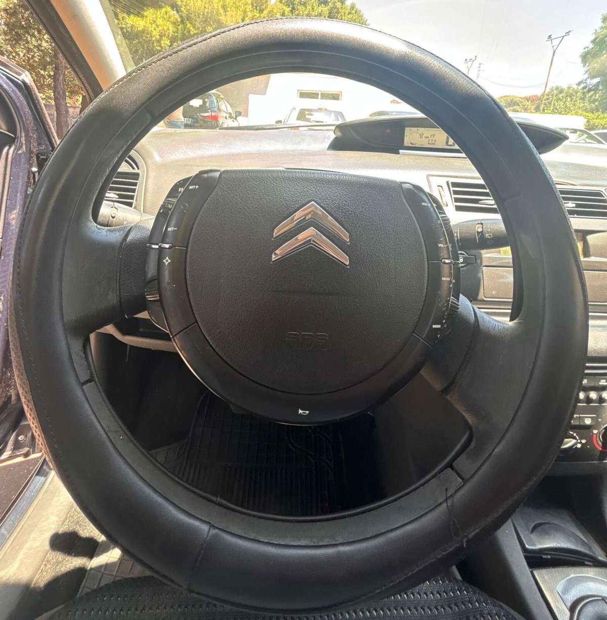 Citroen C4 1.6 HDi 90CV airdream VTR (16)