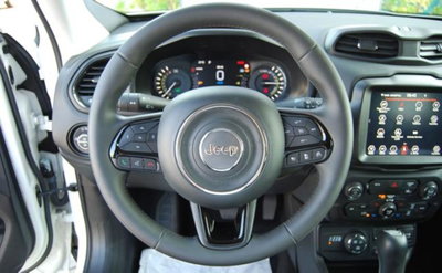 Jeep Renegade 1.3 T4 190CV PHEV 4xe AT6 Limited (12)