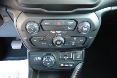 Jeep Renegade 1.3 T4 190CV PHEV 4xe AT6 Limited (19)