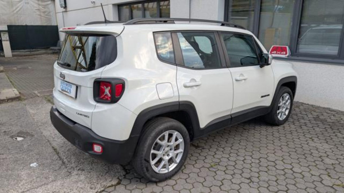 Jeep Renegade 1.3 T4 190CV PHEV 4xe AT6 Limited (5)