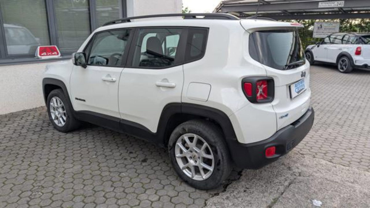 Jeep Renegade 1.3 T4 190CV PHEV 4xe AT6 Limited (7)
