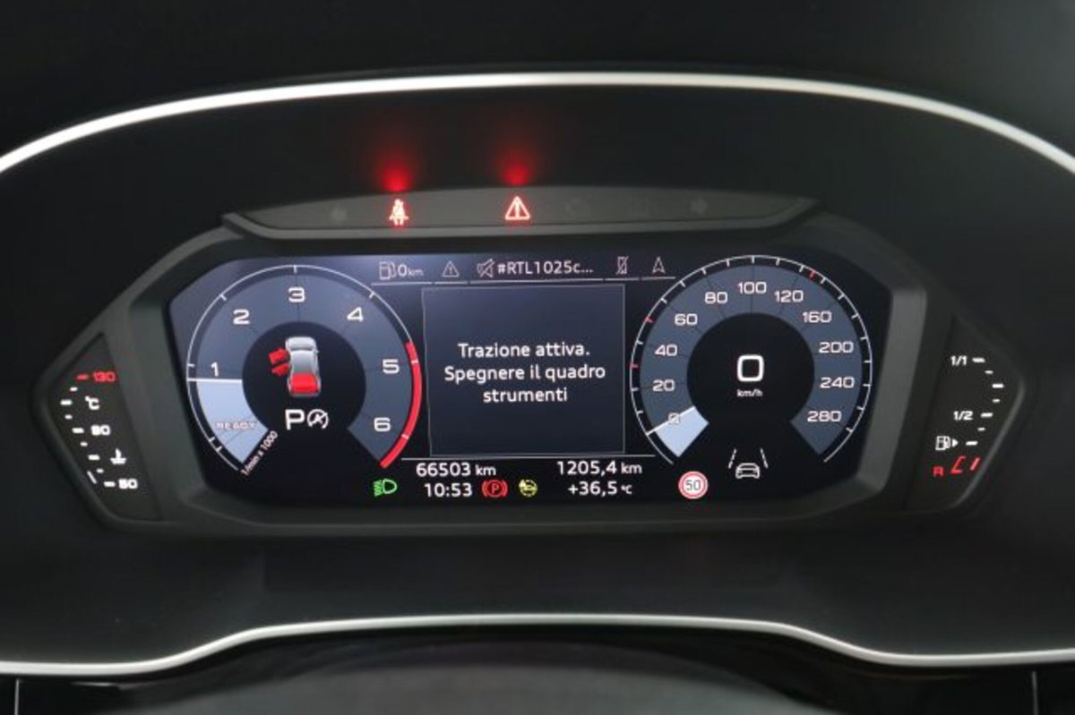 Audi Q3 35 TDI quattro S tronic Business Advanced (6)
