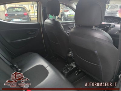 Lancia Ypsilon 0.9 TwinAir 85 CV 5 porte S&S Gold (13)