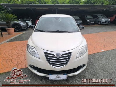Lancia Ypsilon 0.9 TwinAir 85 CV 5 porte S&S Gold (8)