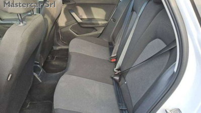 SEAT Arona 1.0 ecotsi 95cv (10)
