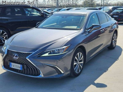 Lexus ES 300h 2.5 Premium cvt (2)