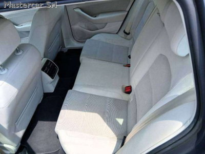 Volkswagen Passat Variant 1.6 TDI Business BlueMotion Technology (6)