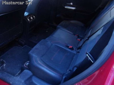 Mercedes-Benz GLB 200 d Automatic 4Matic Premium (10)