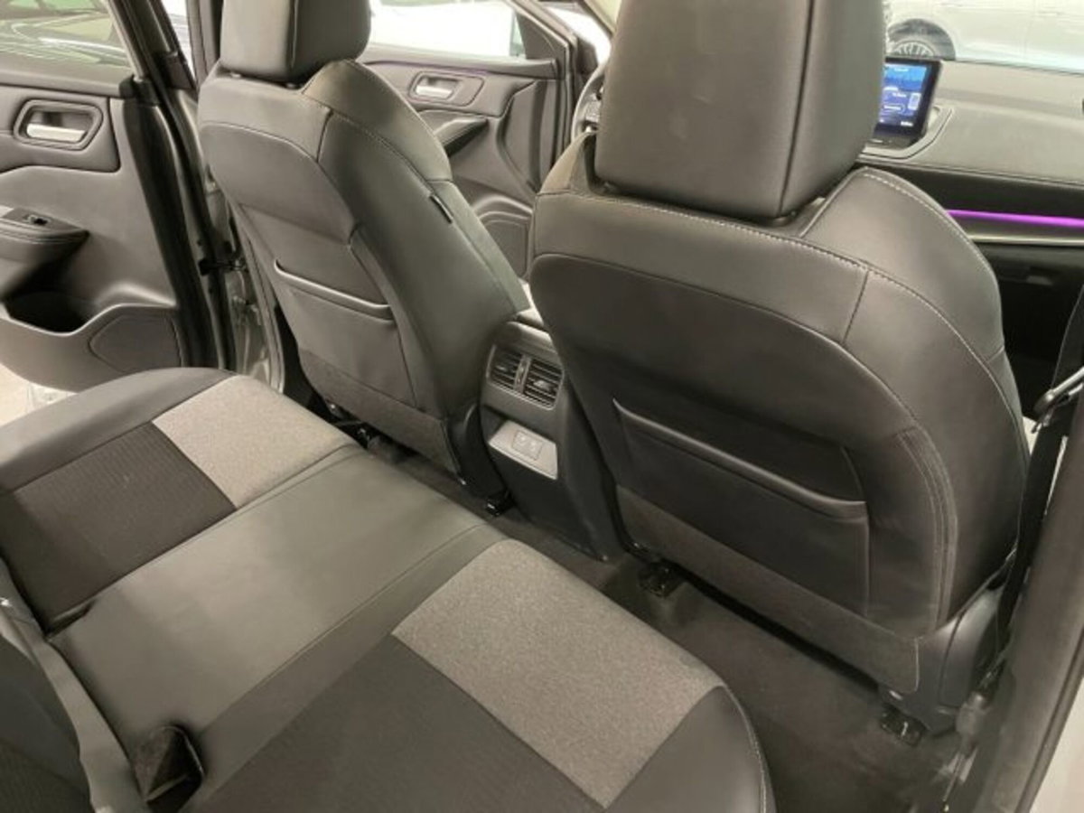 Nissan Qashqai 1.3 mhev N-Connecta 2wd 140cv (14)