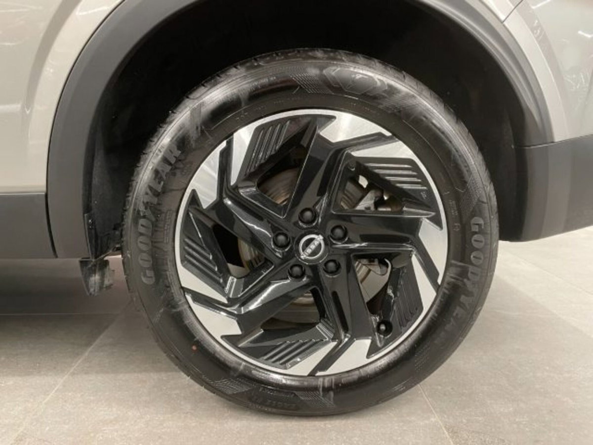 Nissan Qashqai 1.3 mhev N-Connecta 2wd 140cv (7)