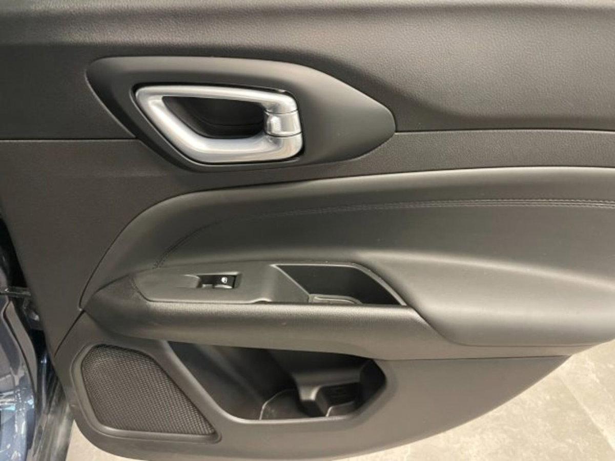 Jeep Compass 1.6 Multijet II 2WD Limited (15)