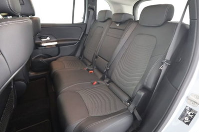 Mercedes-Benz GLB 200 d Progressive Advanced Plus auto (3)